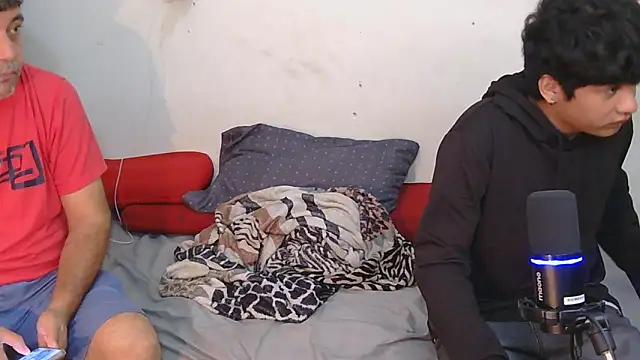 P4NT0J4 online show from April 4, 6:44 am