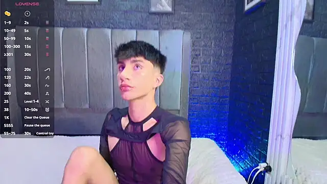 Erick Velveth online show from December 20, 5:47 am