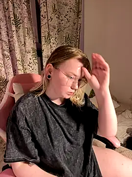 lame cat online show from November 10, 1:59 am