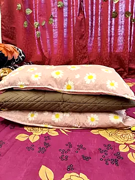 Snapshot of Sweets-jaanu chatting on January 7, 5:43 am Sweets-jaanu online show from January 7, 5:43 am