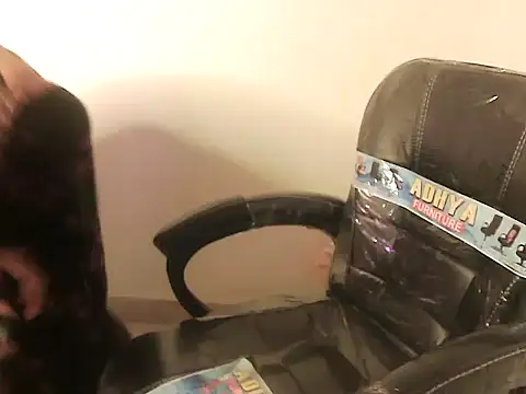 bold kiara online show from February 25, 4:44 am