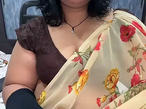 Snapshot of divya-jannu chatting on September 25, 4:21 pm divya-jannu online show from September 25, 4:21 pm