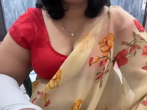 Snapshot of divya-jannu chatting on October 9, 3:26 am divya-jannu online show from October 9, 3:26 am