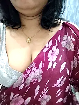 Snapshot of divya-jannu chatting on October 18, 5:35 pm divya-jannu online show from October 18, 5:35 pm