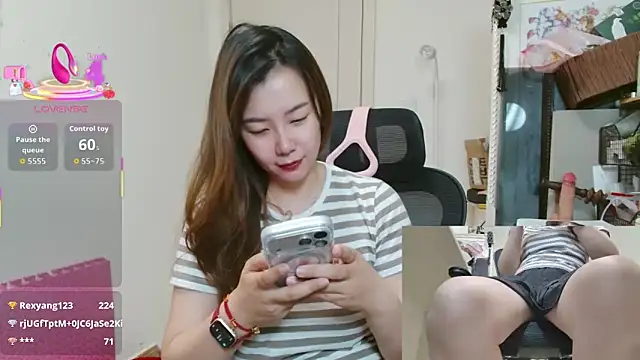 Snapshot of sallycui chatting on June 5, 11:54 pm sallycui online show from June 5, 11:54 pm