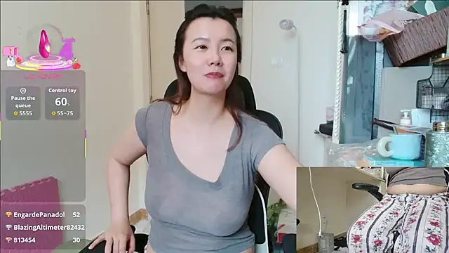 sallycui online show from June 18, 1:06 am