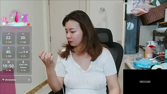 sallycui online show from June 18, 10:25 pm