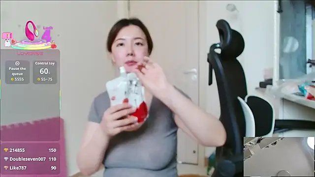 sallycui online show from June 20, 1:09 am