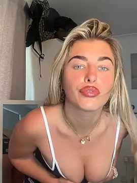 BabyBluexox online show from June 25, 9:58 am