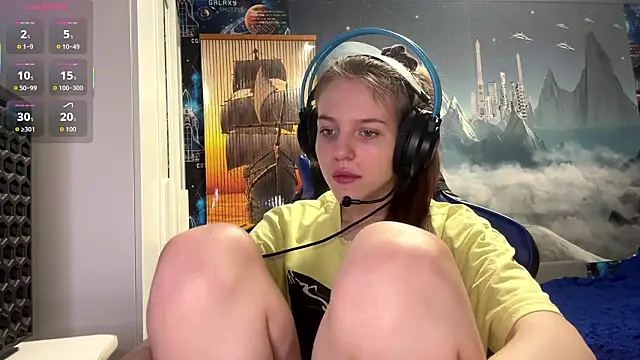 Elira Breeze online show from March 16, 12:20 pm