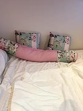 Yua nyan cute online show from September 30, 12:54 pm