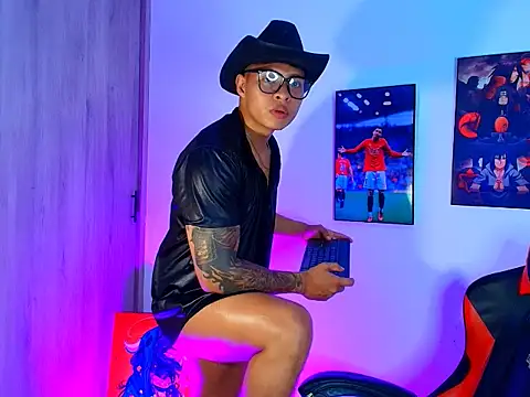 evan greey online show from October 31, 1:06 am