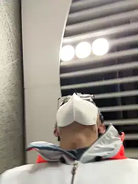 leeyoung  online show from March 10, 11:48 am