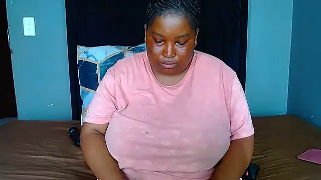 Snapshot of BIG_BOOBSxXxxX chatting on October 10, 12:26 pm BIG BOOBSxXxxX online show from October 10, 12:26 pm