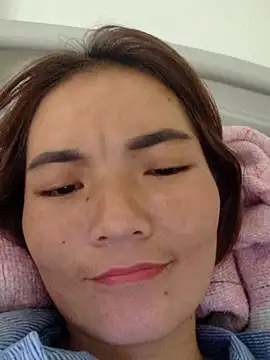 Snapshot of phuongxinhxan chatting on October 16, 4:57 am phuongxinhxan online show from October 16, 4:57 am