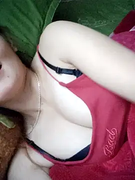 Snapshot of phuongxinhxan chatting on October 28, 12:25 am phuongxinhxan online show from October 28, 12:25 am