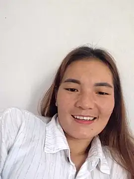 Snapshot of phuongxinhxan chatting on November 24, 3:28 am phuongxinhxan online show from November 24, 3:28 am