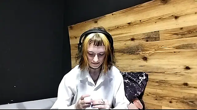 JenaeRadloff online show from September 26, 3:05 pm