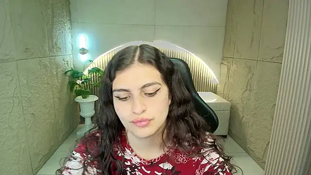 dany r  online show from April 8, 12:49 pm