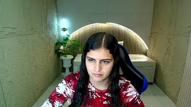 dany r  online show from April 17, 1:03 pm