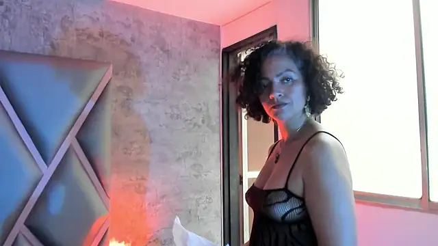 Snapshot of Isabella-Rosssi chatting on November 23, 4:51 pm Isabella-Rosssi online show from November 23, 4:51 pm