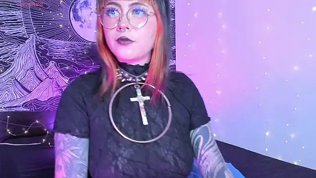 Snapshot of Hallucigenia_ chatting on September 26, 2:10 pm Hallucigenia  online show from September 26, 2:10 pm