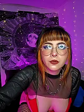 Snapshot of Hallucigenia_ chatting on October 9, 9:13 pm Hallucigenia  online show from October 9, 9:13 pm