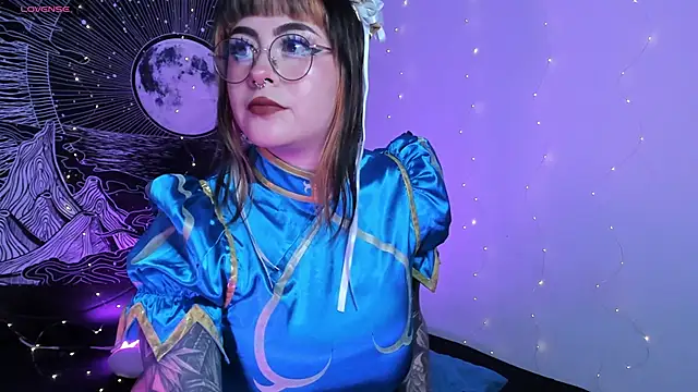 Snapshot of Hallucigenia_ chatting on October 22, 8:41 pm Hallucigenia  online show from October 22, 8:41 pm