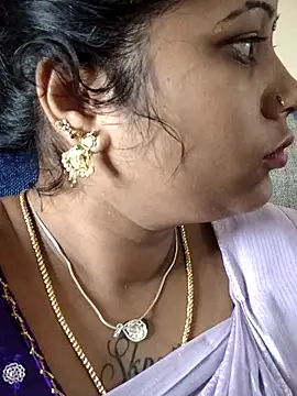 sweetqueen143 online show from September 26, 3:10 am