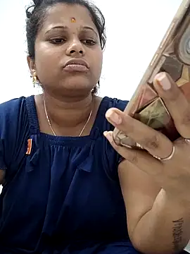 sweetqueen143 online show from February 15, 8:02 am