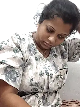 sweetqueen143 online show from February 22, 4:24 am