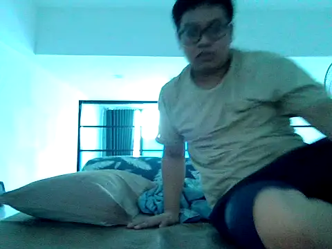 Snapshot of loveninja chatting on October 1, 9:37 am loveninja online show from October 1, 9:37 am