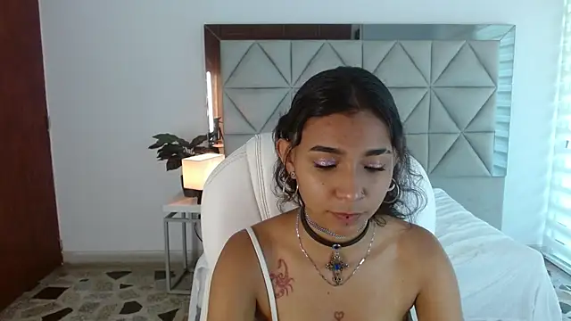 Snapshot of hamber_reyes chatting on October 9, 1:53 pm hamber reyes online show from October 9, 1:53 pm