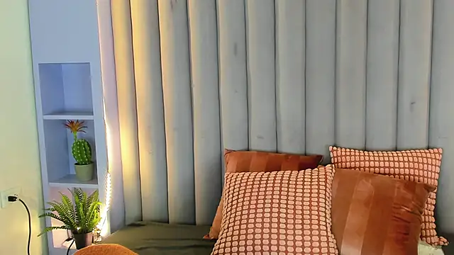 MyApril   online show from October 11, 11:42 am