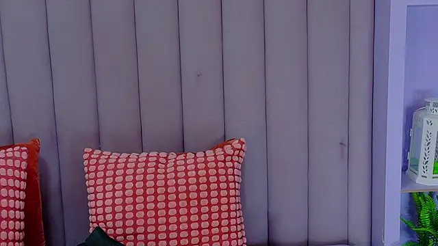 MyApril   online show from April 23, 12:40 pm