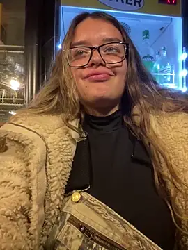 Aphrill online show from October 16, 4:24 am