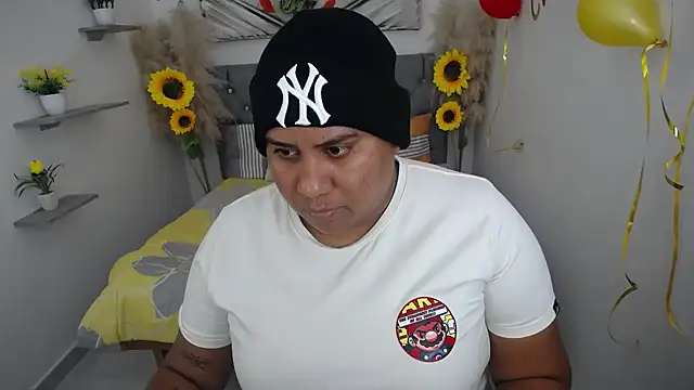 Snapshot of hotlesby_valery chatting on October 11, 7:01 pm hotlesby valery online show from October 11, 7:01 pm