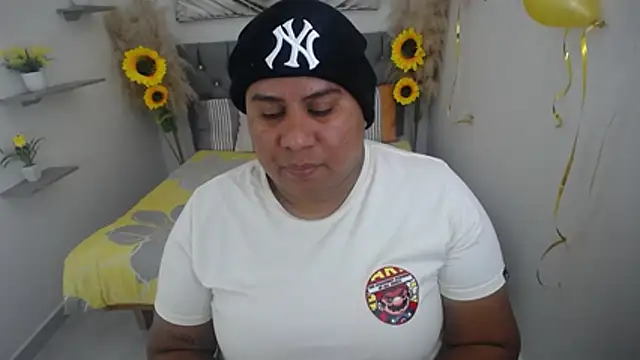 Snapshot of hotlesby_valery chatting on October 13, 7:25 pm hotlesby valery online show from October 13, 7:25 pm