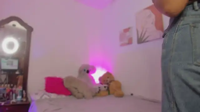 Snapshot of camilafoox7 chatting on October 12, 6:18 pm camilafoox7 online show from October 12, 6:18 pm