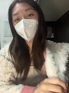 Snapshot of fioralba chatting on May 4, 11:34 pm fioralba online show from May 4, 11:34 pm