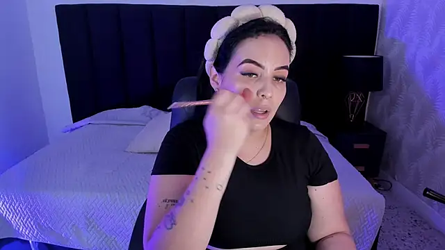 camiladuke7 online show from October 7, 7:33 pm