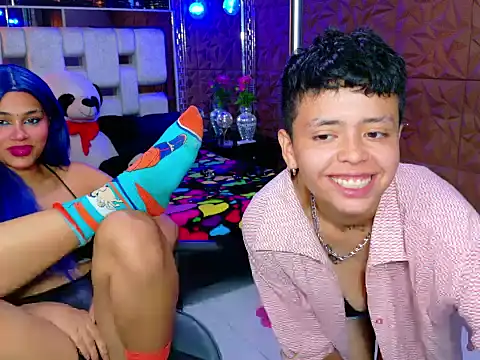 Snapshot of Twindesires chatting on September 30, 10:37 pm Twindesires online show from September 30, 10:37 pm