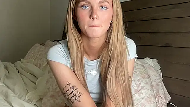 Snapshot of goddesskyliex chatting on November 20, 3:50 am goddesskyliex online show from November 20, 3:50 am