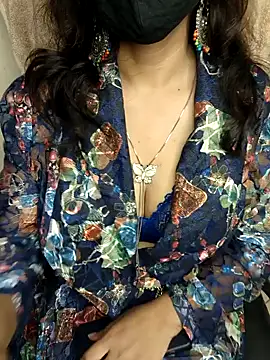 Snapshot of Hey_Jully chatting on September 26, 4:49 am Hey Jully online show from September 26, 4:49 am