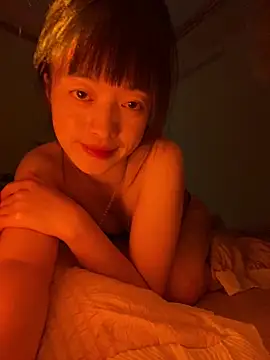 Snapshot of Tramy_xx chatting on May 30, 2:47 pm Tramy xx online show from May 30, 2:47 pm