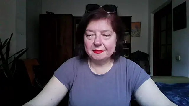 Violet Pulse online show from April 25, 1:41 pm