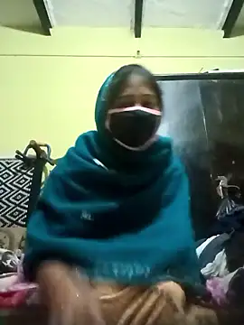 Cute-Charvii online show from January 18, 1:42 am