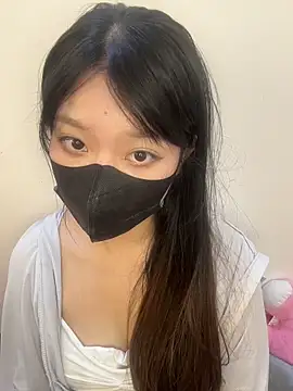 Snapshot of AZ37866 chatting on October 13, 2:00 am AZ37866 online show from October 13, 2:00 am