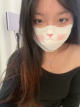 Snapshot of AZ37866 chatting on November 15, 1:25 am AZ37866 online show from November 15, 1:25 am