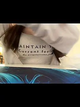 Snapshot of AZ37866 chatting on November 16, 2:17 am AZ37866 online show from November 16, 2:17 am